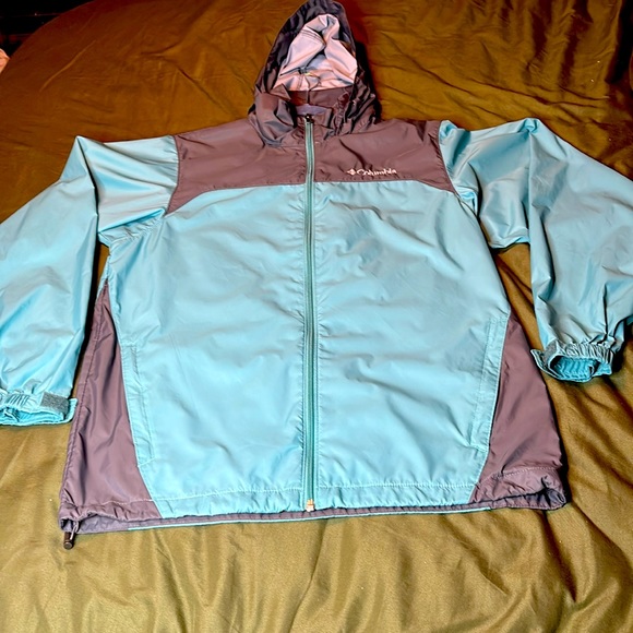 Columbia Windbreaker Light Jacket W Hood & Zipper Pockets Good Used Condition - Picture 1 of 7